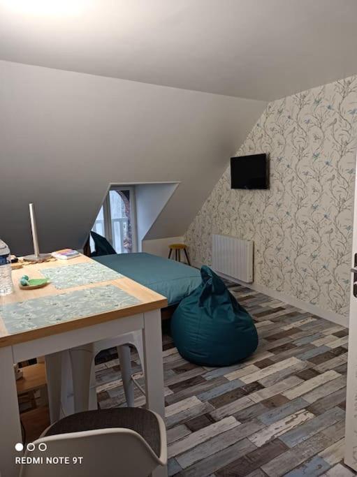 Studio Magnifique: Central City Retreat with AC & Bike Options Montargis Exterior photo